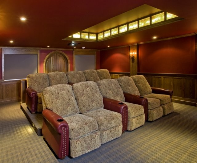 Элитарный дизайн домашнего кинотеатра в классическом стиле