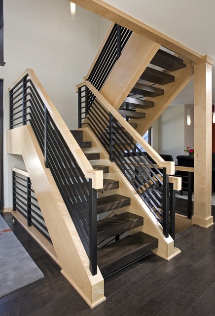 Хай-тек лестница для помещения в современном стиле.