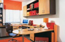 Фото современного дизайна комнаты с рабочим местом