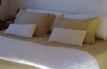 Двуспальная мягкая кровать