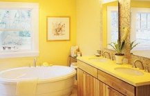 желтая ванная комната